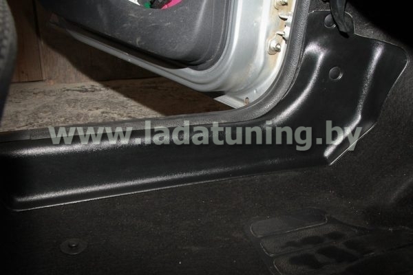 Накладки передние для Lada Largus