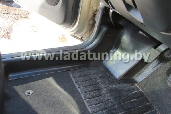 Накладки передние на Renault Duster 2011-2015