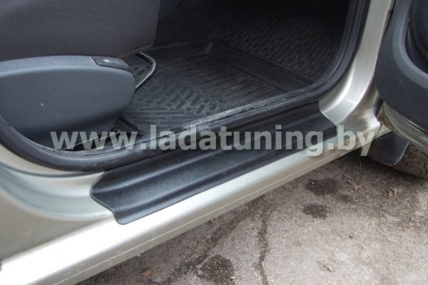 Накладка в проем дверей для Lada Largus